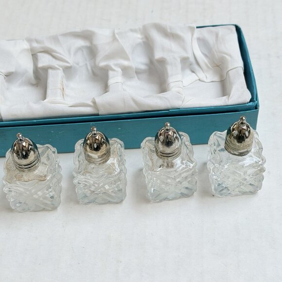 FB Rogers Crystal Glass 3 Salt 3 Pepper Shakers Serveware Silver Plate Set Vtg - Picture 3 of 8